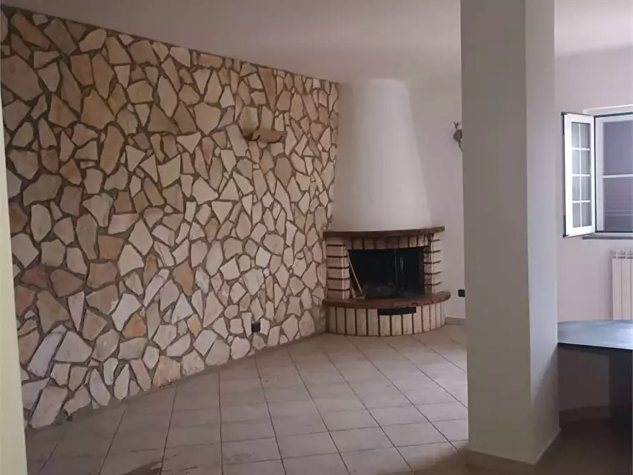 Immagine 9 di Porzione di villa in vendita  a Itri