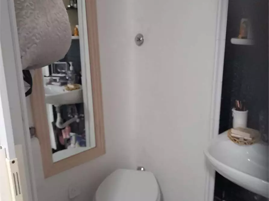 Immagine 13 di Porzione di villa in vendita  a Formia