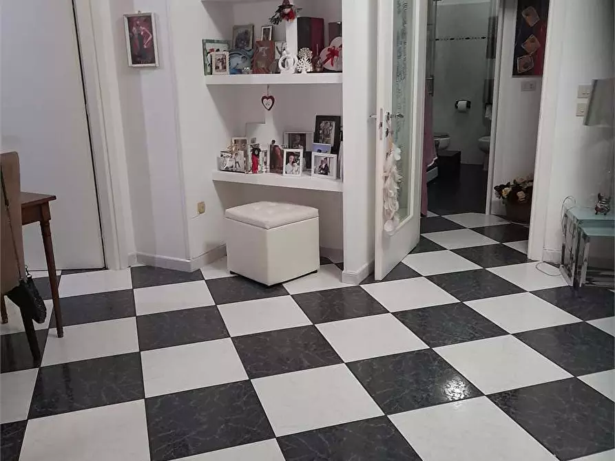 Immagine 5 di Porzione di villa in vendita  a Formia