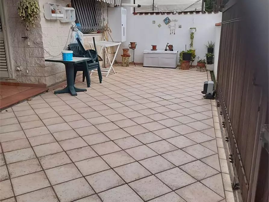 Immagine 3 di Porzione di villa in vendita  a Formia