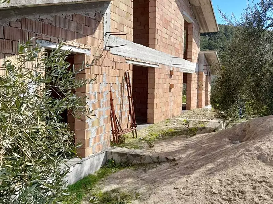 Immagine 6 di Rustico / casale in vendita  a Itri