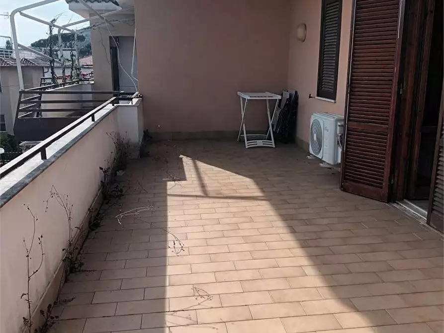 Immagine 29 di Villetta a schiera in affitto  a Formia