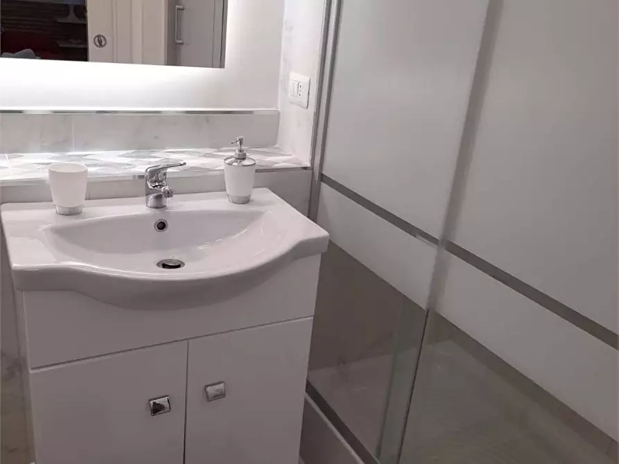 Immagine 11 di Appartamento in vendita  a Gaeta