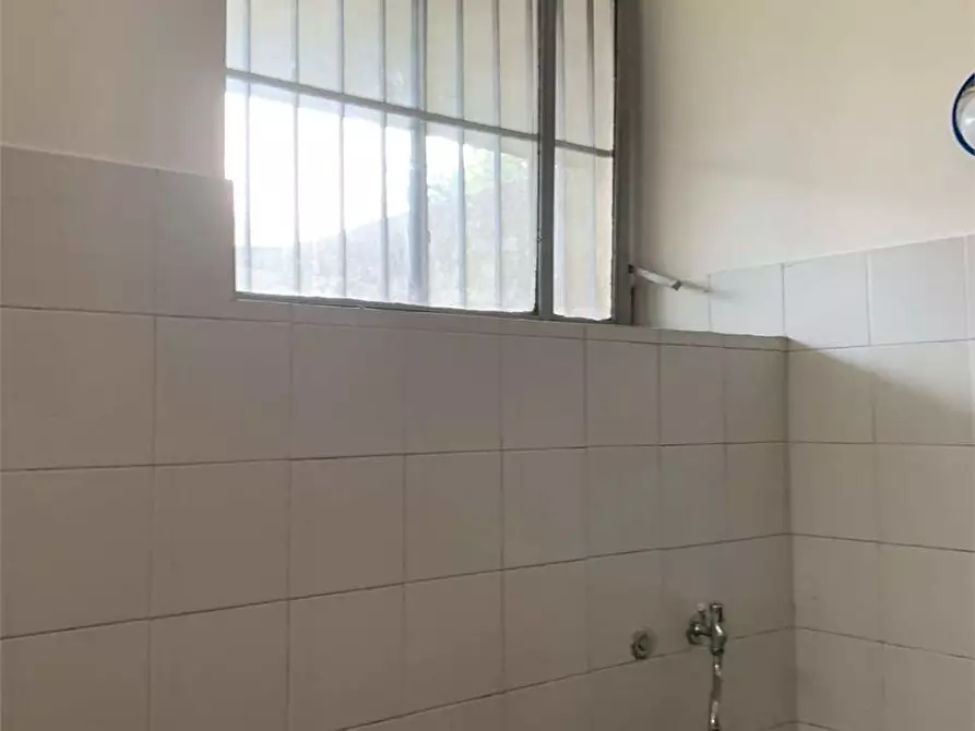 Immagine 14 di Capannone industriale in vendita  a Formia