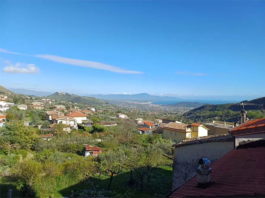 Immagine 46 di Casa indipendente in vendita  a Formia