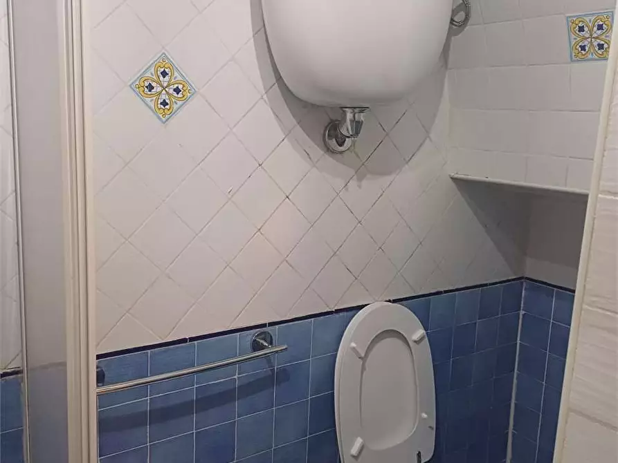 Immagine 12 di Casa indipendente in vendita  a Formia