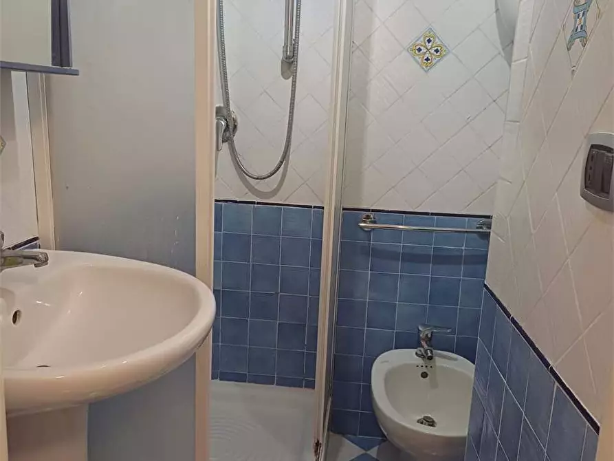 Immagine 10 di Casa indipendente in vendita  a Formia