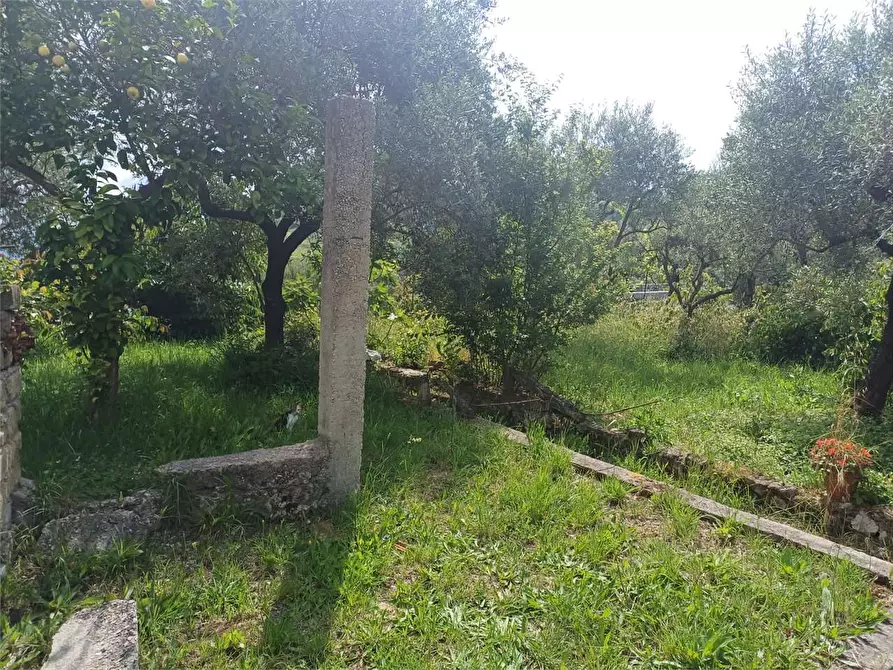 Immagine 12 di Rustico / casale in vendita  a Formia