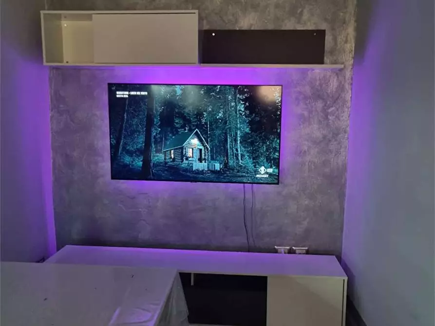 Immagine 2 di Casa indipendente in vendita  a Formia