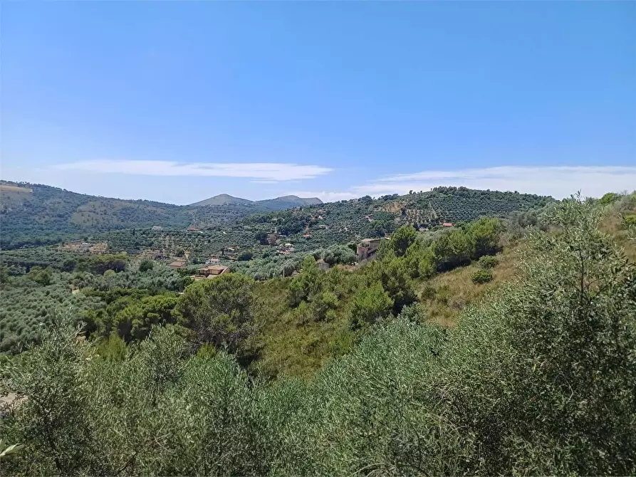 Immagine 37 di Villa in vendita  a Itri