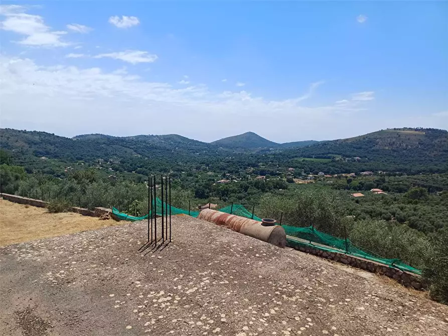 Immagine 26 di Villa in vendita  a Itri