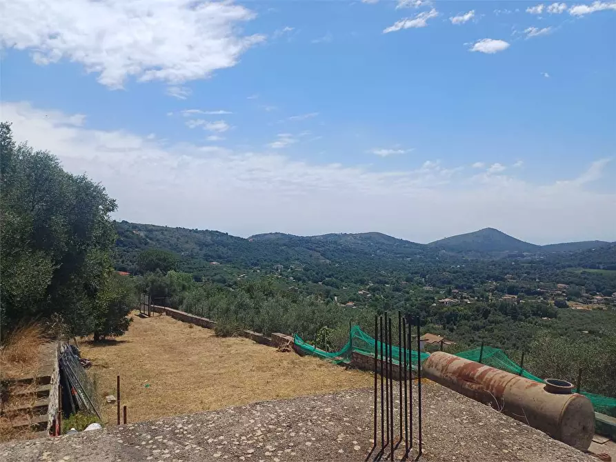 Immagine 28 di Villa in vendita  a Itri
