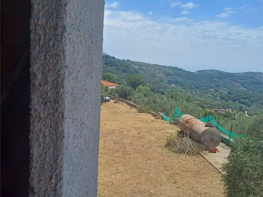 Immagine 29 di Villa in vendita  a Itri