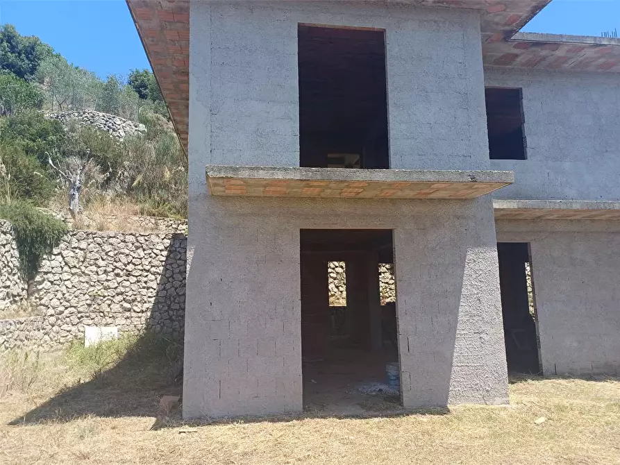 Immagine 34 di Villa in vendita  a Itri