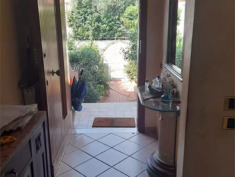 Immagine 4 di Villa in vendita  a Formia