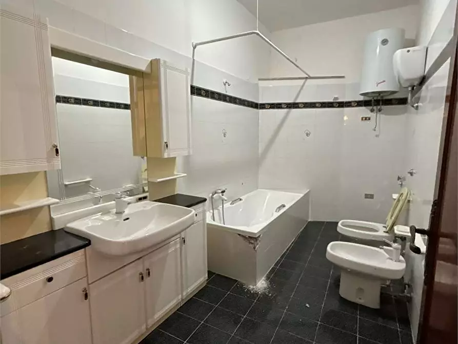 Immagine 9 di Appartamento in vendita  a Formia