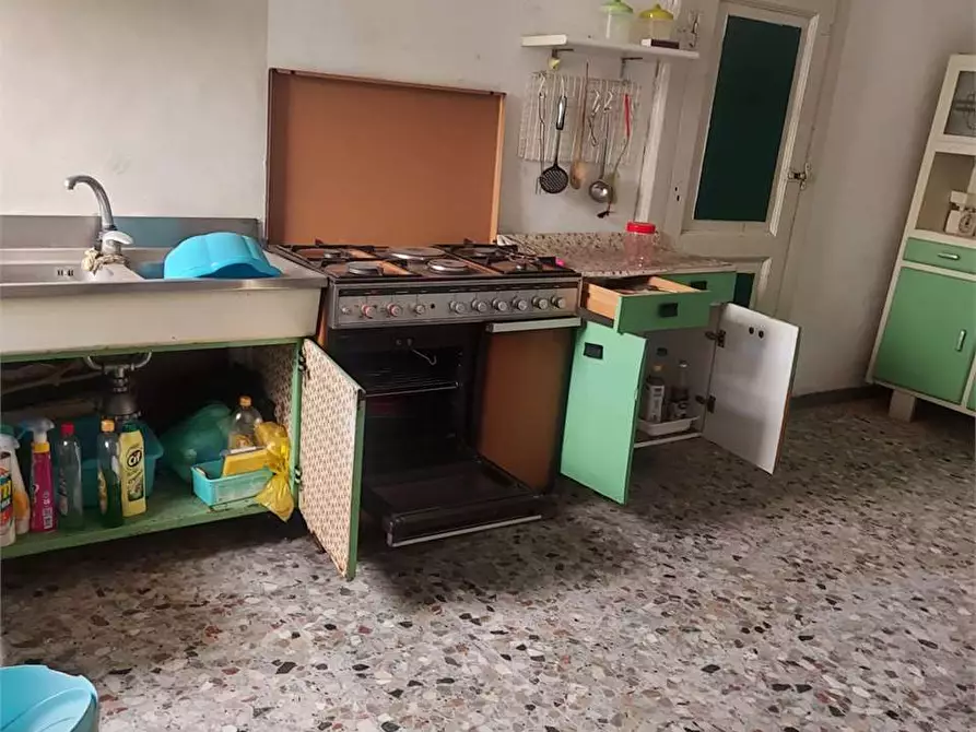 Immagine 2 di Casa indipendente in vendita  a Formia