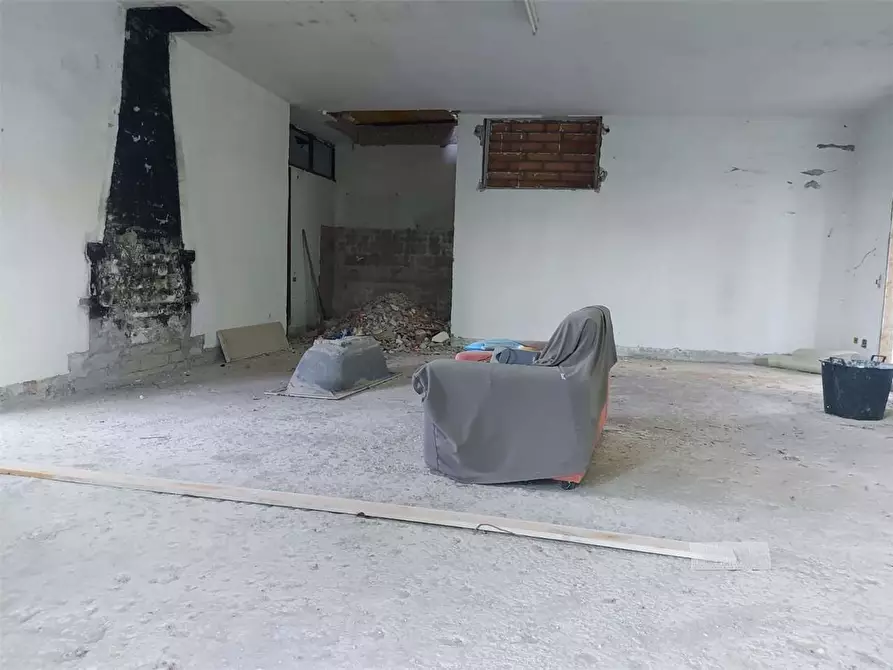 Immagine 6 di Villa in vendita  a Formia