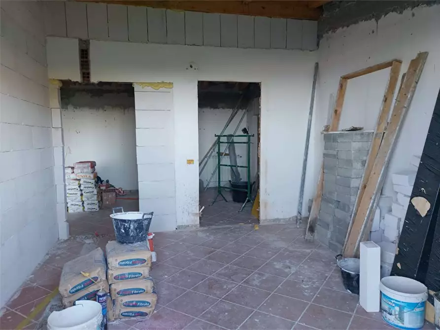 Immagine 10 di Villa in vendita  a Formia