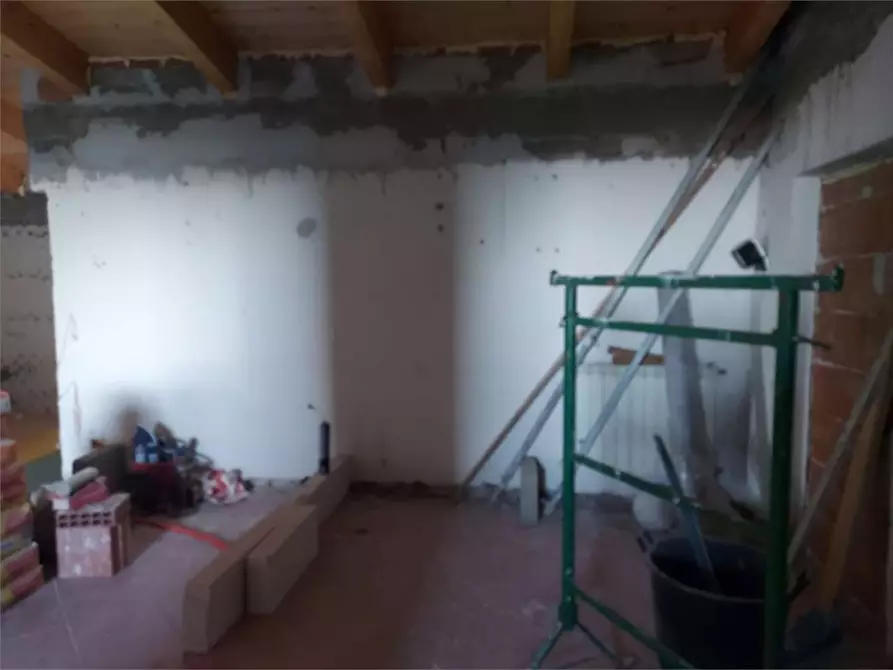 Immagine 12 di Villa in vendita  a Formia