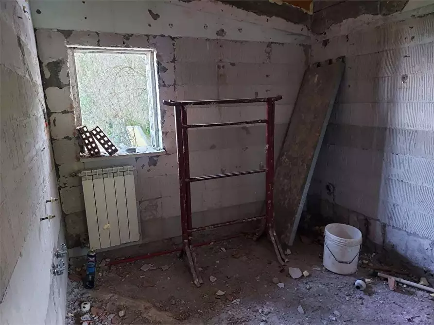 Immagine 15 di Villa in vendita  a Formia