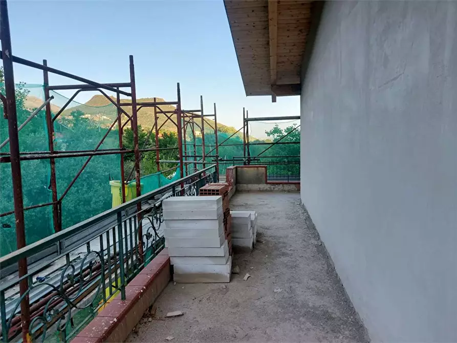 Immagine 19 di Villa in vendita  a Formia
