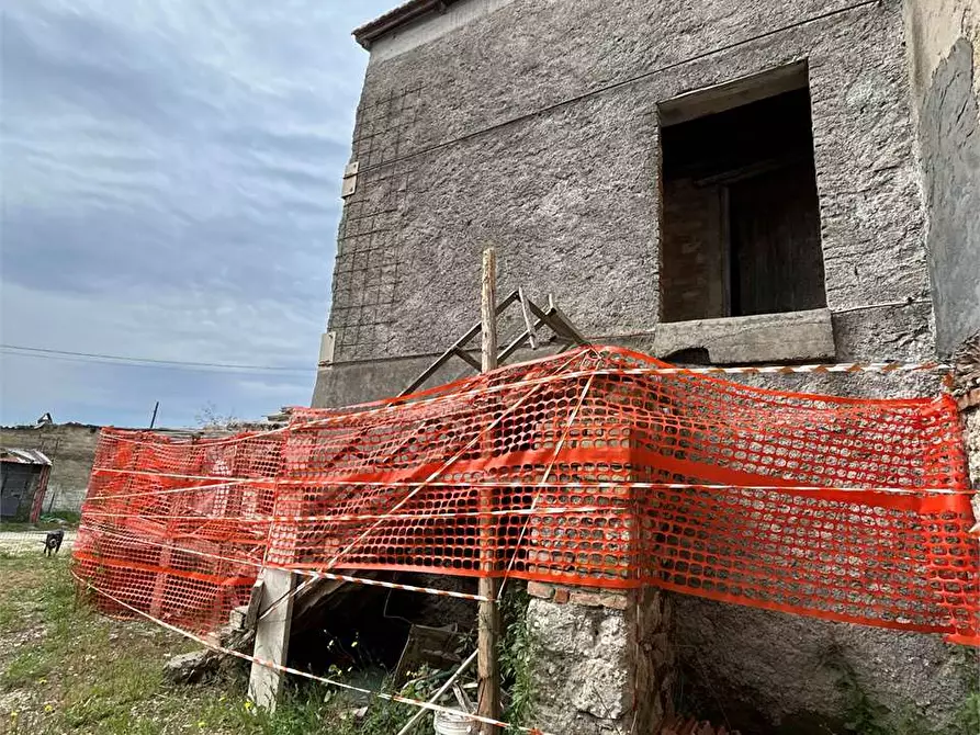 Immagine 7 di Rustico / casale in vendita  a Minturno