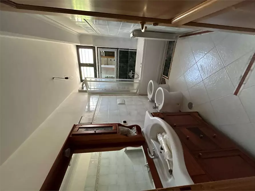 Immagine 17 di Appartamento in vendita  a Formia