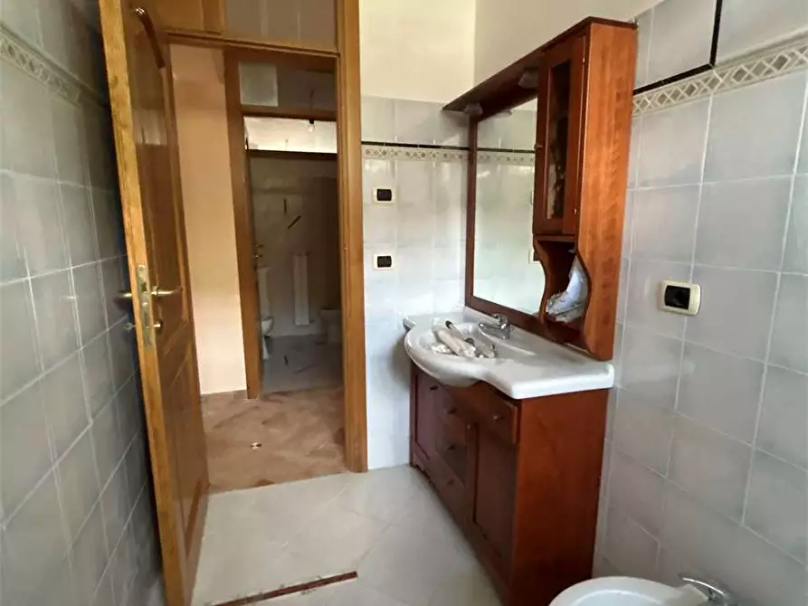 Immagine 18 di Appartamento in vendita  a Formia