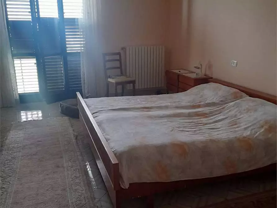 Immagine 11 di Villa in vendita  a Formia