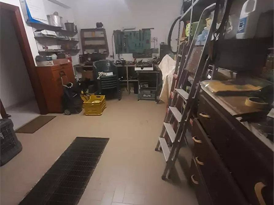 Immagine 18 di Villa in vendita  a Formia