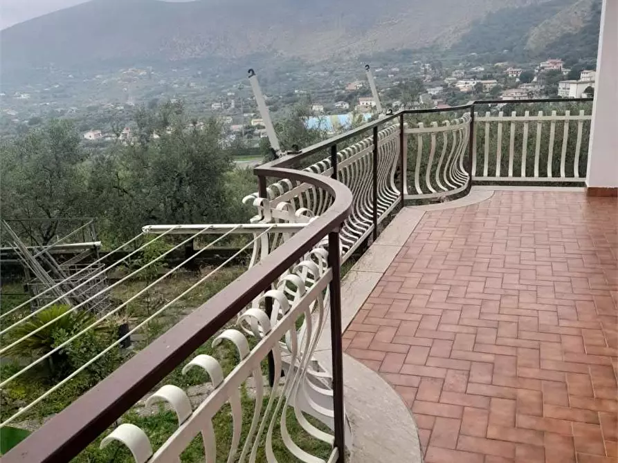 Immagine 22 di Villa in vendita  a Formia