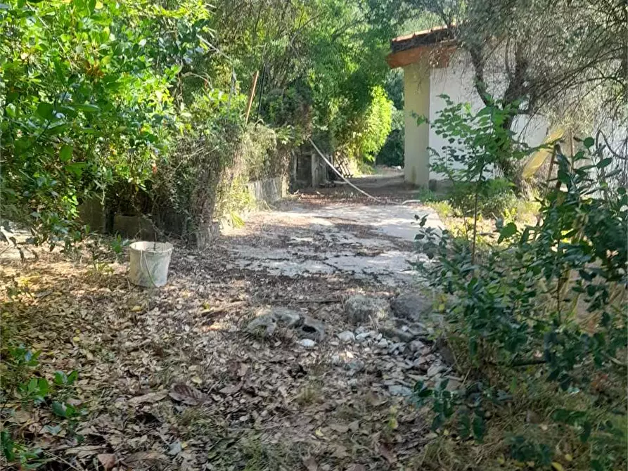Immagine 33 di Villa in vendita  a Formia