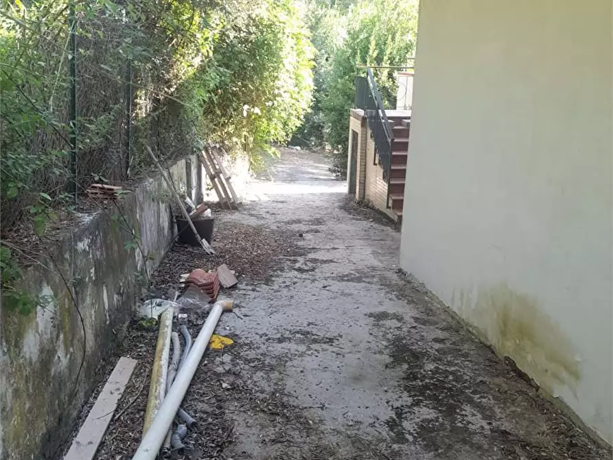 Immagine 34 di Villa in vendita  a Formia