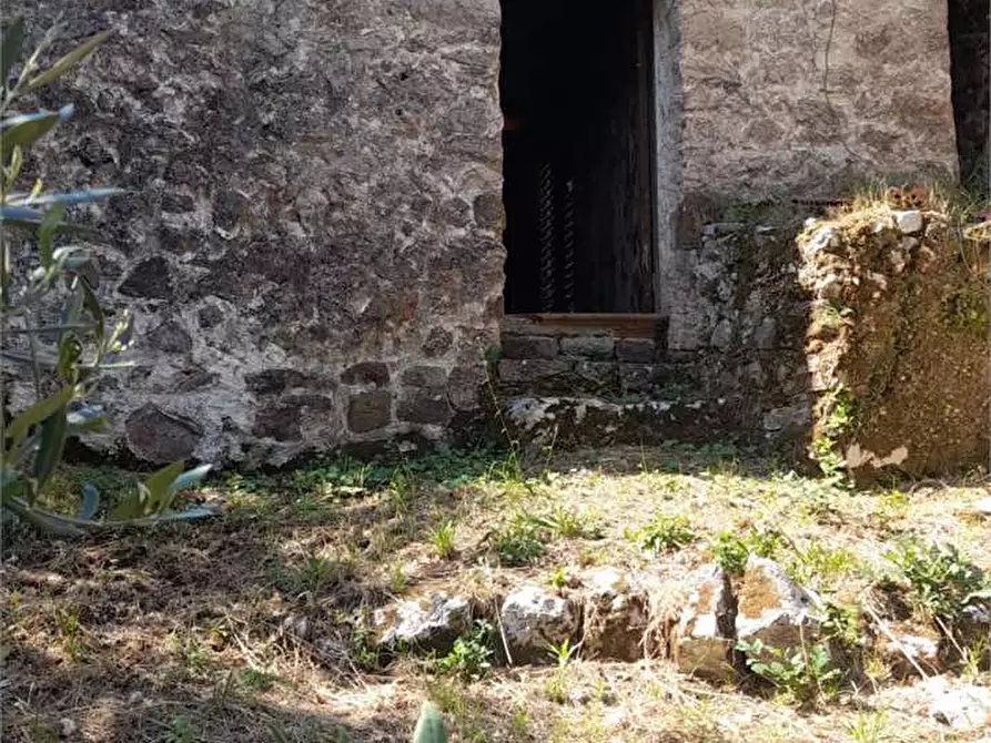 Immagine 3 di Rustico / casale in vendita  a Formia