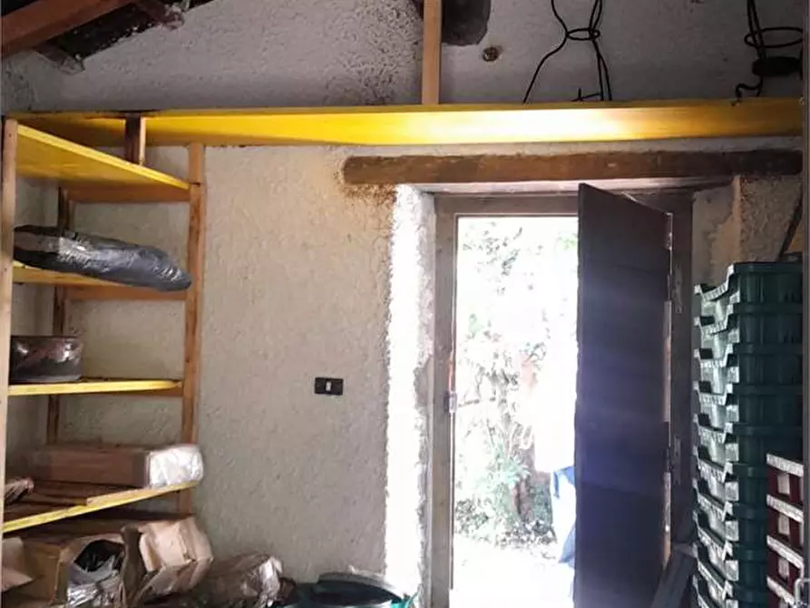 Immagine 4 di Rustico / casale in vendita  a Formia