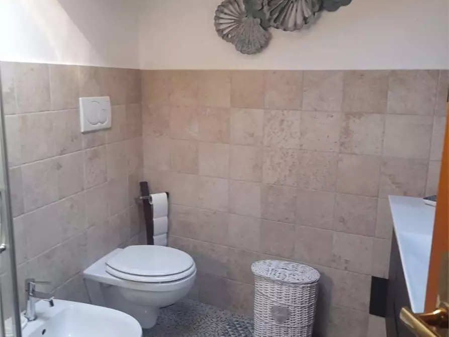 Immagine 7 di Casa indipendente in vendita  a Formia