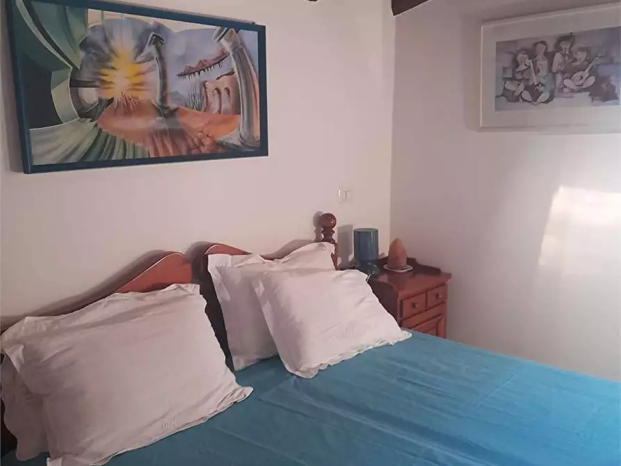 Immagine 11 di Casa indipendente in vendita  a Formia