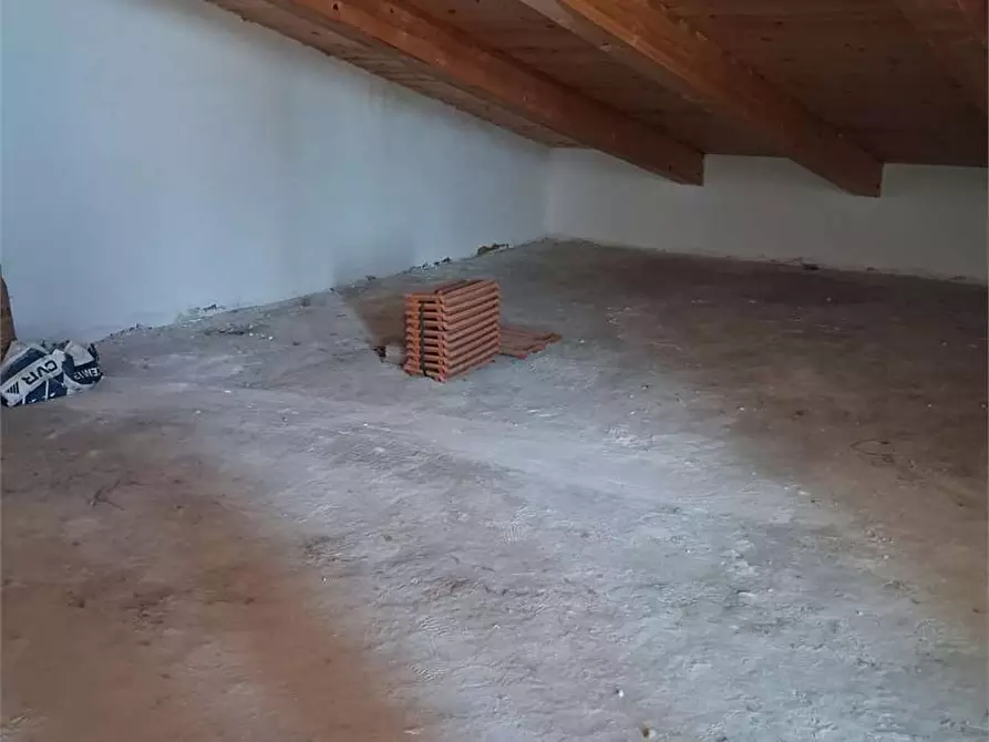 Immagine 6 di Mansarda in vendita  a Formia