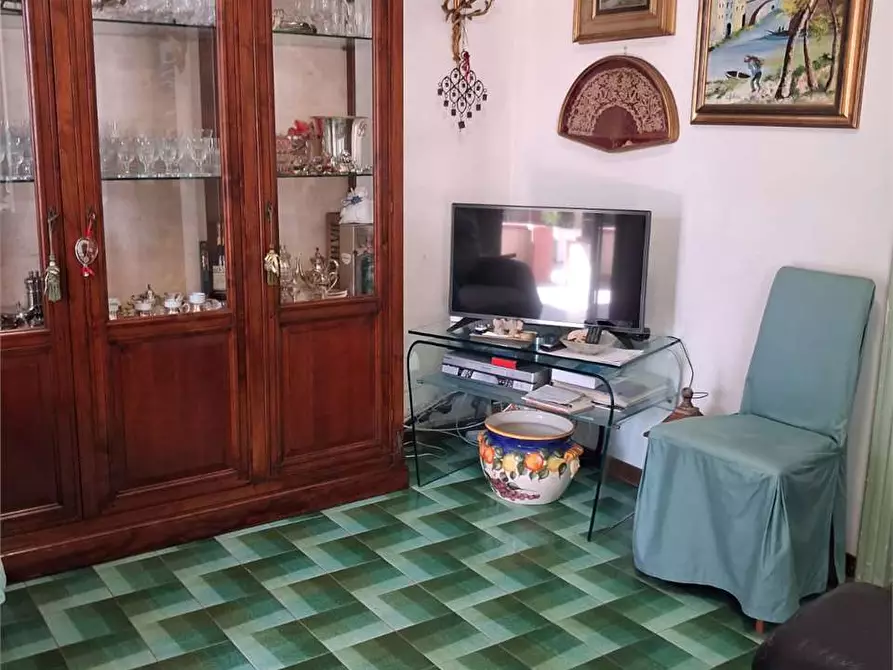 Immagine 3 di Casa indipendente in vendita  a Formia