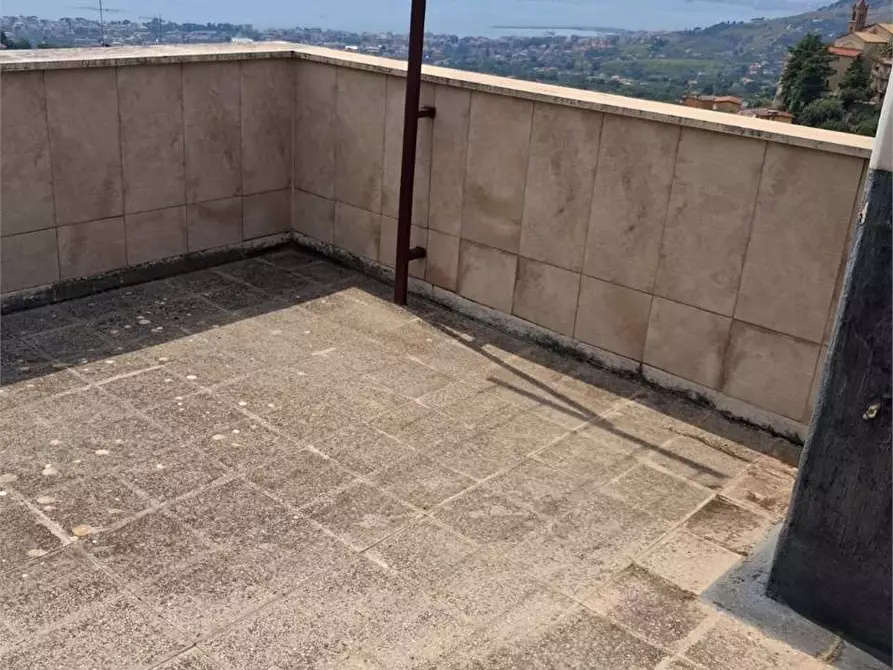 Immagine 19 di Villa in vendita  a Formia