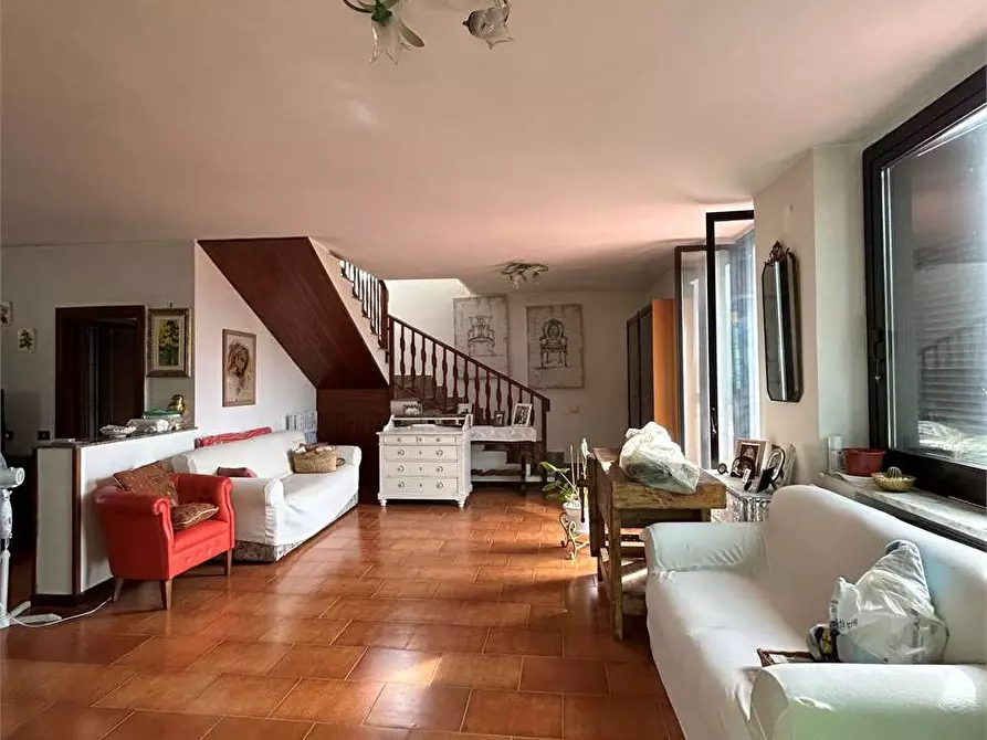 Immagine 3 di Villa in vendita  a Formia