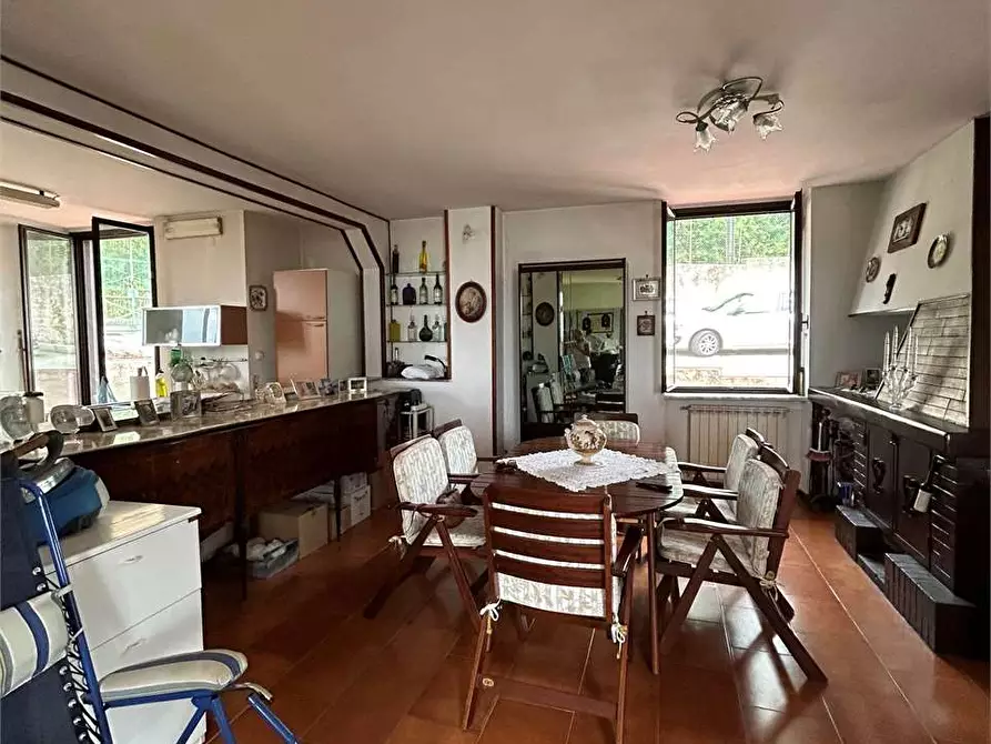 Immagine 7 di Villa in vendita  a Formia