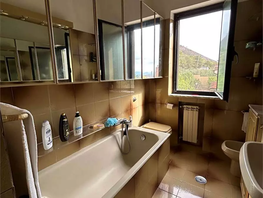 Immagine 19 di Villa in vendita  a Formia