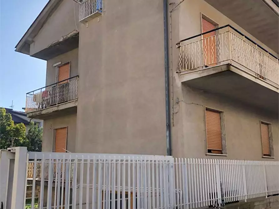 Immagine 27 di Stabile in vendita  a Minturno