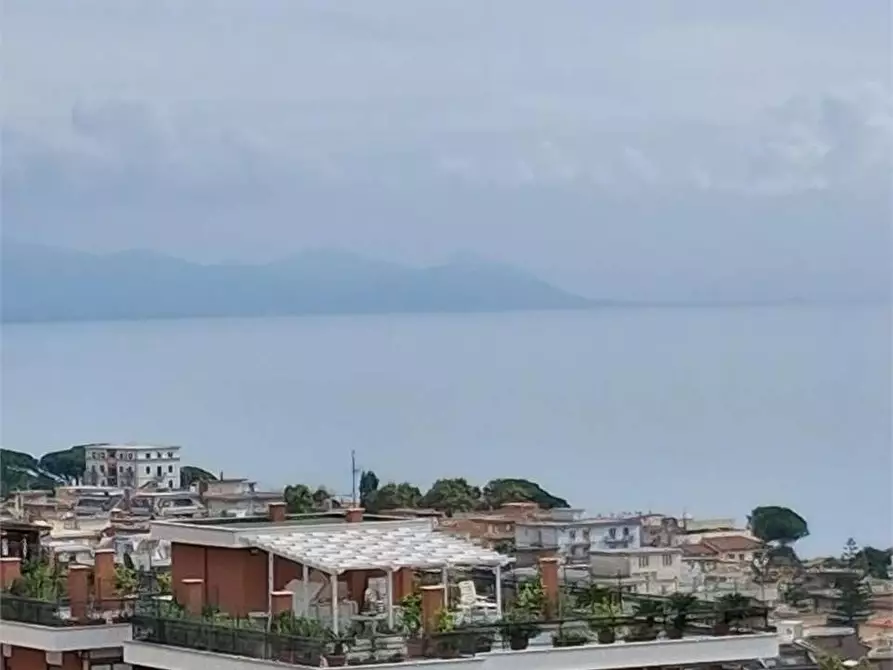 Immagine 21 di Appartamento in vendita  a Formia