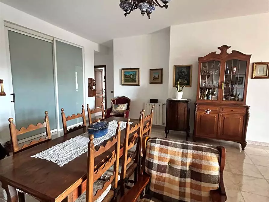 Immagine 17 di Villa in vendita  a Formia