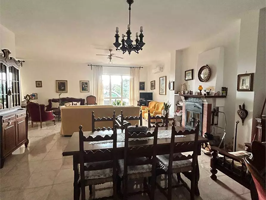 Immagine 20 di Villa in vendita  a Formia