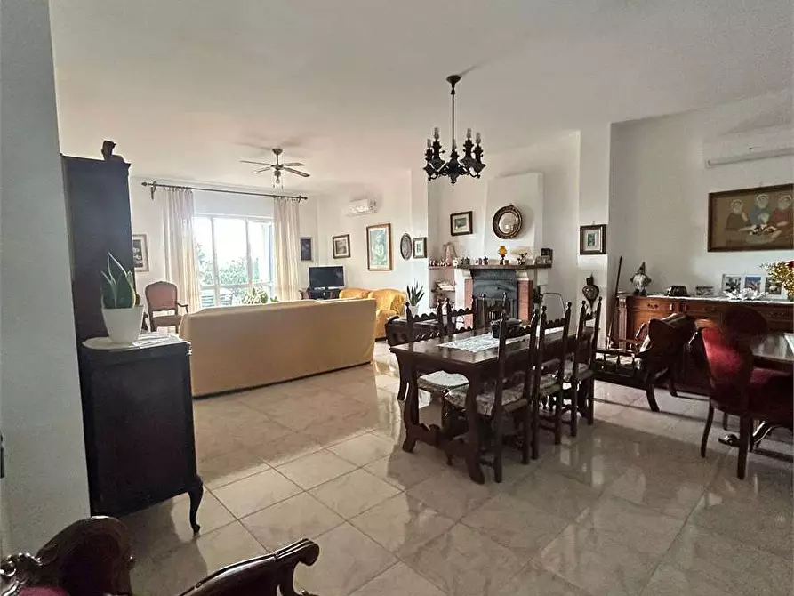 Immagine 21 di Villa in vendita  a Formia