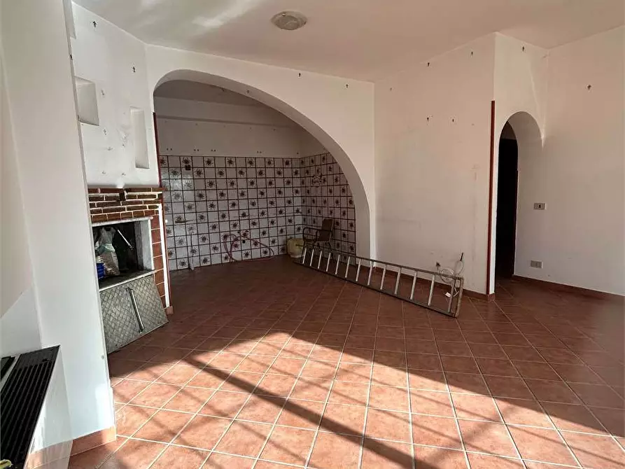 Immagine 4 di Villa in vendita  a Formia